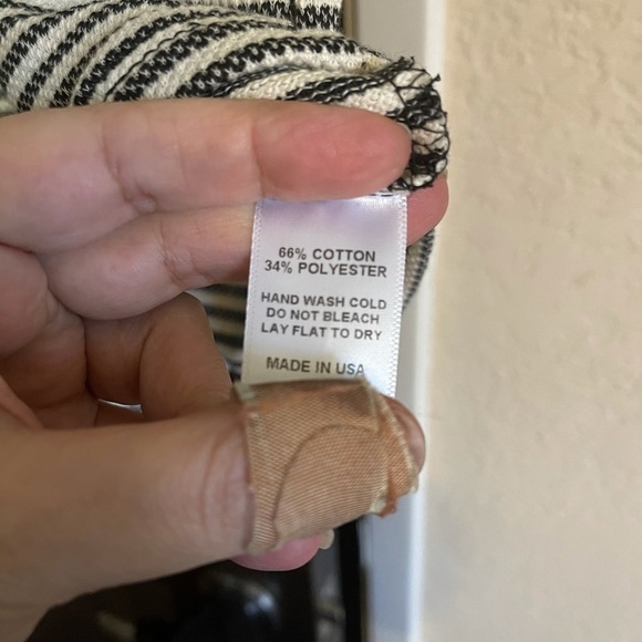 New!! Striped Racerback Oversized Romper - Picture 5 of 9